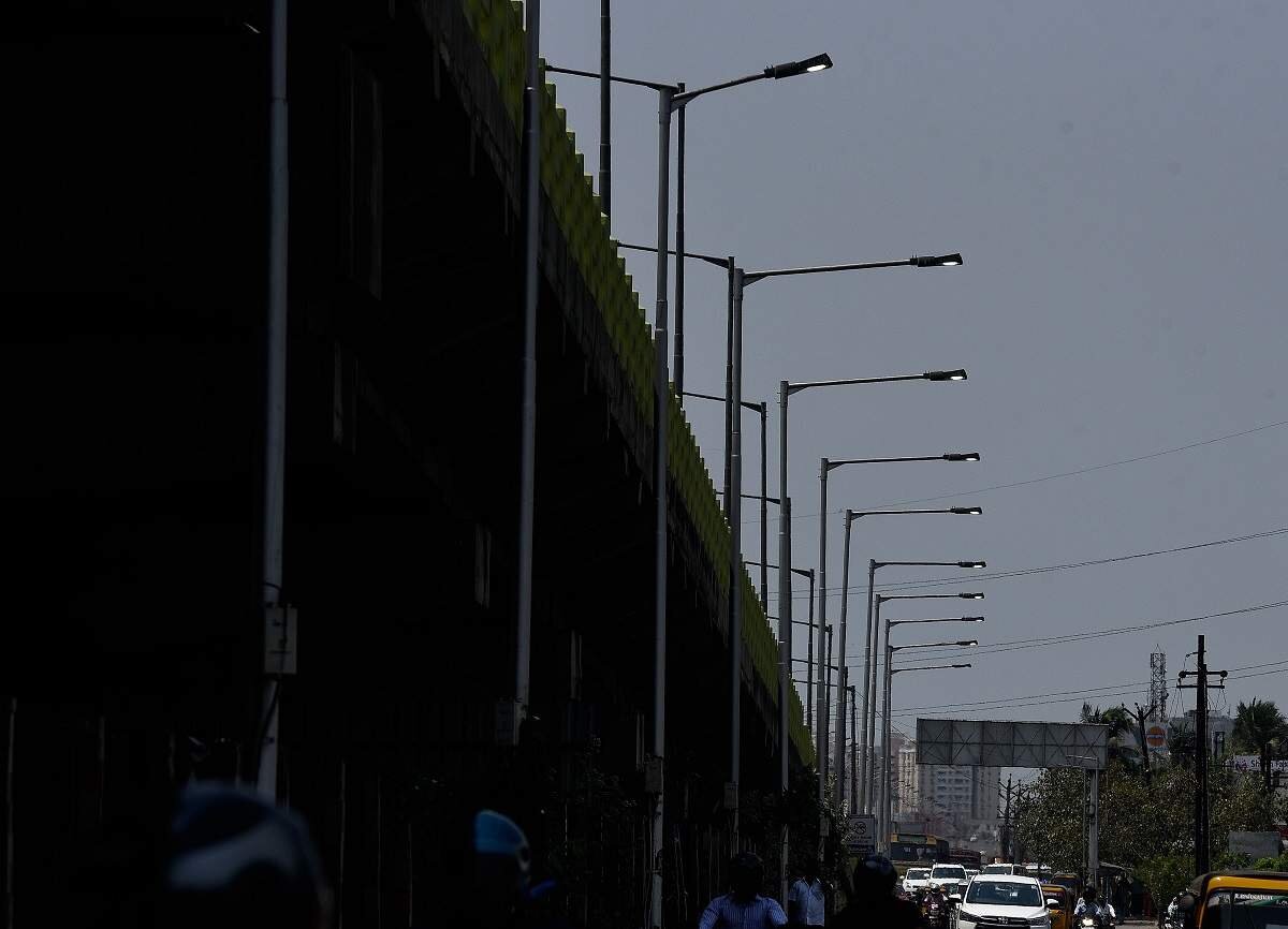 JMC yet to resolve 1,200 complaints over non-functional street lights